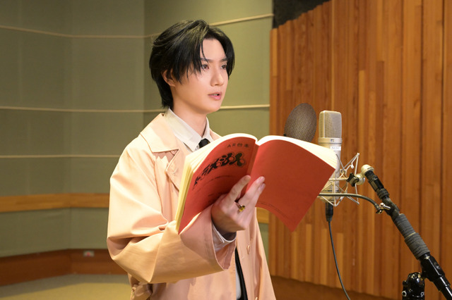 Toru Sakurada durante a gravação do especial